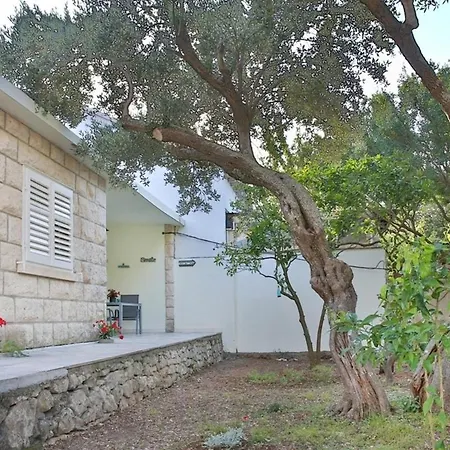 Seaside House For Families With Children Zrnovska Banja, Korcula - 20618 Nyaraló